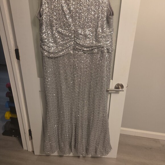 Blu Sage Silver Sequin Holiday/Evening Dress (Plus Size 22W) - Picture 3 of 3
